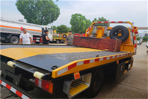 三原附近拖车电话号码服务